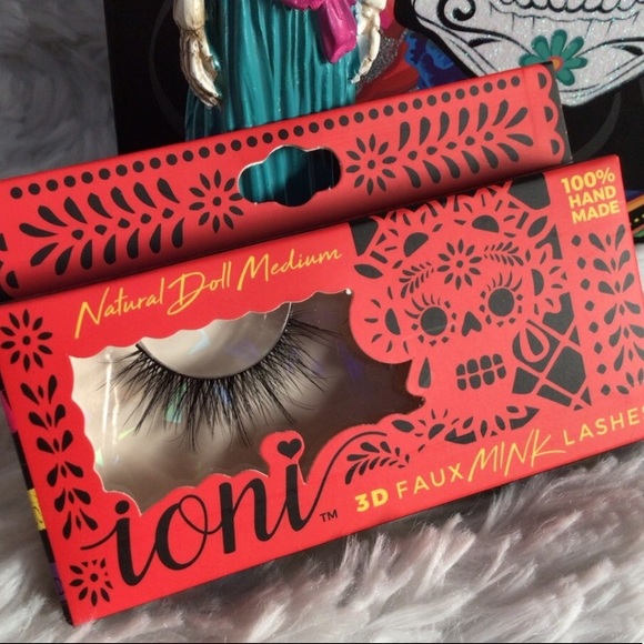 🆕❤️Natural Lashes Bundle Glue Included